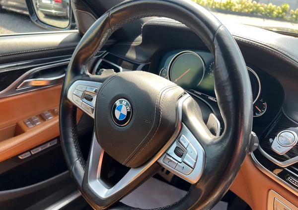 BMW Seria 7 cena 154900 przebieg: 179909, rok produkcji 2015 z Kozienice małe 742